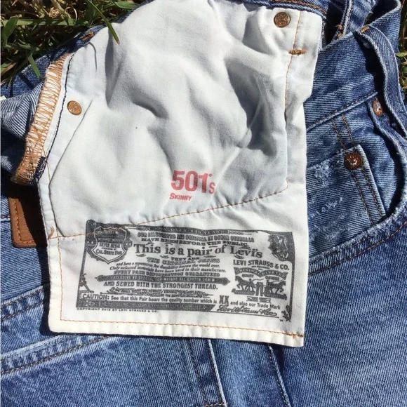 Levi’s Women’s 501 S Skinny Selvedge White Oak Cone Denim Distressed Jeans 27x28 - Picture 9 of 10